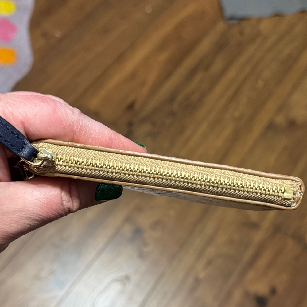 MCM Gold and dark blue Monogram Wallet - Picture 9 of 13